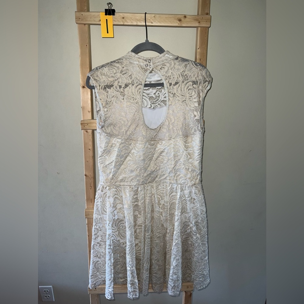 Dance costumes - Picture 2 of 14